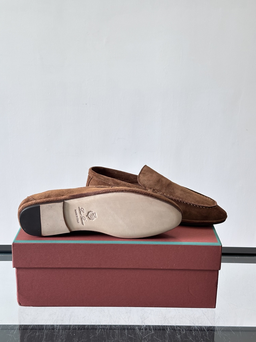 LPSummer Anton Walk 男士乐福鞋👞Summer Anton Walk乐福鞋的灵感源自品牌经典的航海鞋，