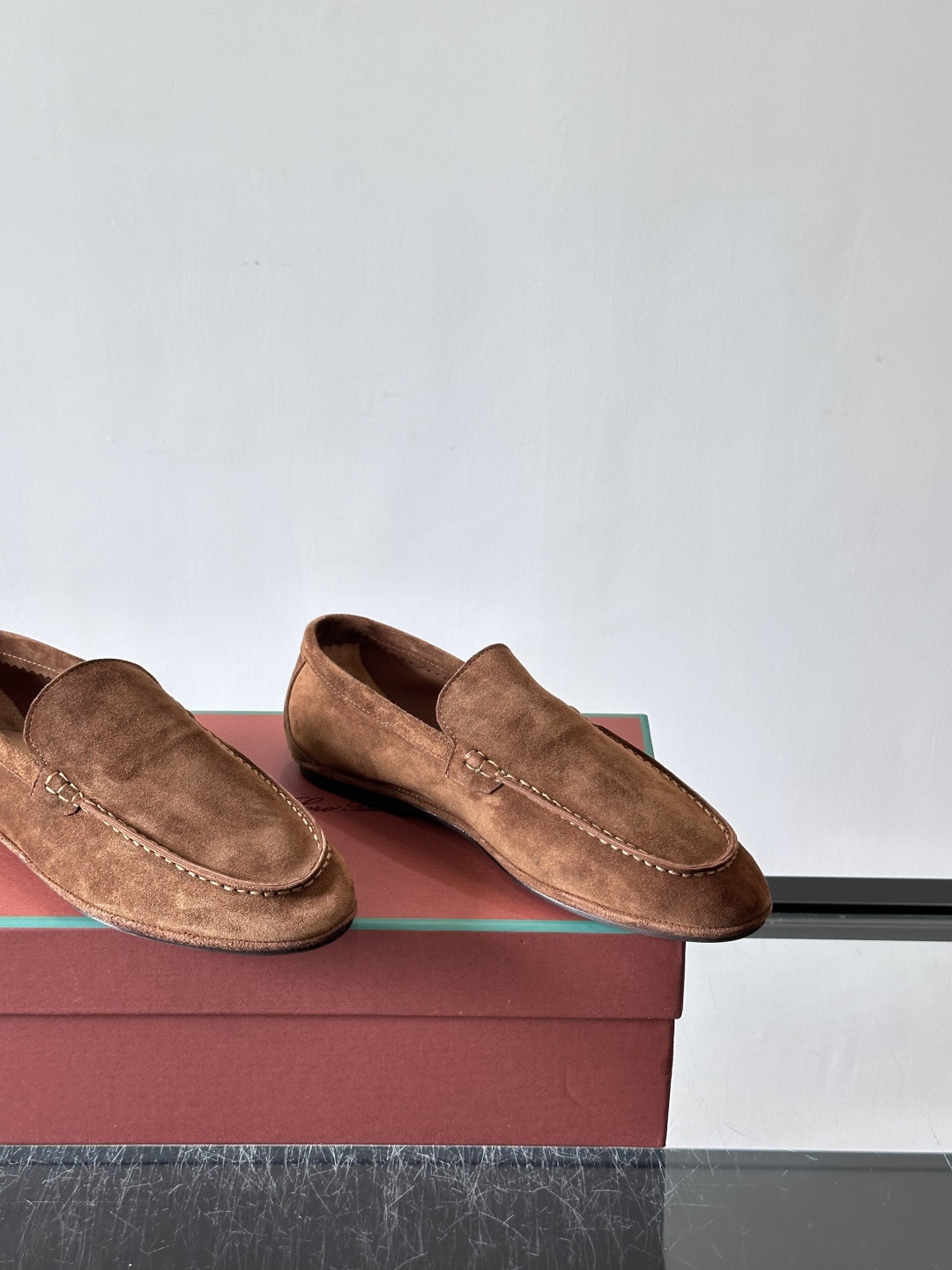 LPSummer Anton Walk 男士乐福鞋👞Summer Anton Walk乐福鞋的灵感源自品牌经典的航海鞋，