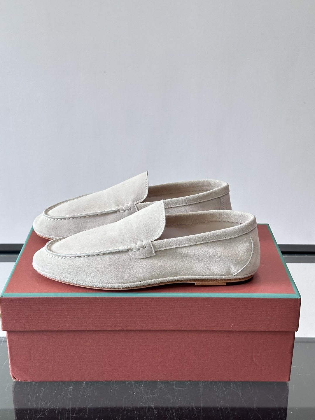 LPSummer Anton Walk 男士乐福鞋👞Summer Anton Walk乐福鞋的灵感源自品牌经典的航海鞋，
