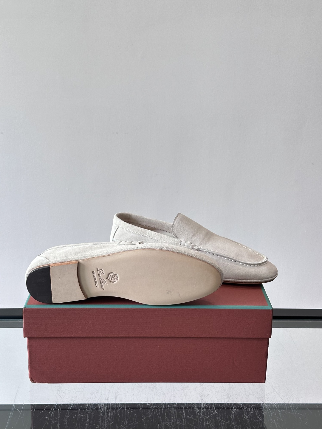LPSummer Anton Walk 男士乐福鞋👞Summer Anton Walk乐福鞋的灵感源自品牌经典的航海鞋，