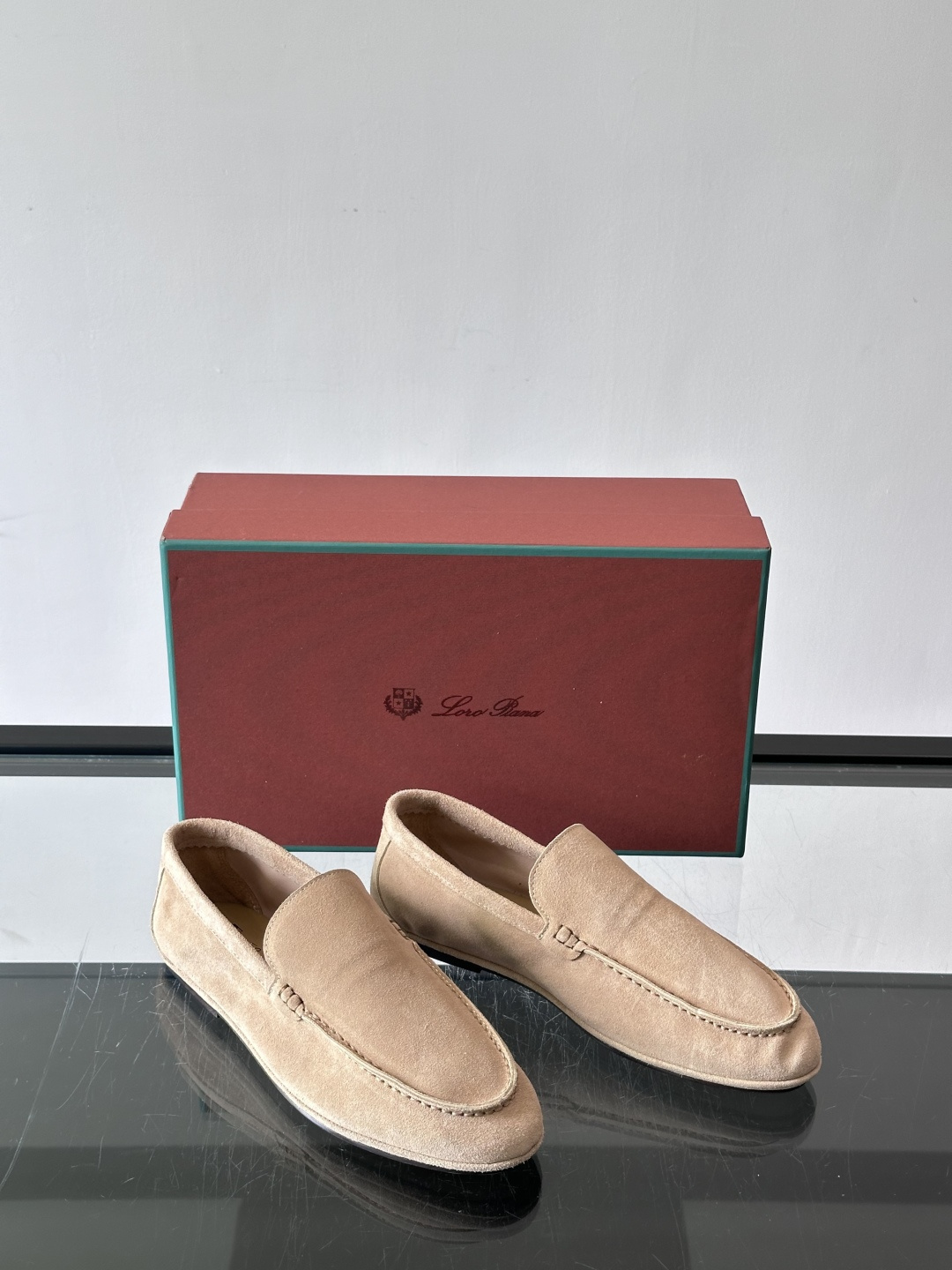 LPSummer Anton Walk 男士乐福鞋👞Summer Anton Walk乐福鞋的灵感源自品牌经典的航海鞋，
