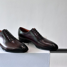 Berluti/布鲁提高端真皮大底正装皮鞋,采用进口牛皮鞋面 柔软有型,手工改色工艺,低调奢华气质,舒适透气版型,小牛皮 Berluti/布鲁提高端真皮大底正装皮鞋,采用进口牛皮鞋面 柔软有型,手工改色工艺,低调奢华气质,舒适透气版型,小牛皮