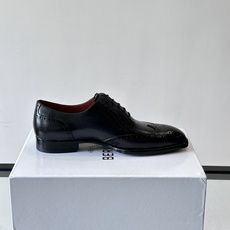Berluti/布鲁提高端真皮大底正装皮鞋,采用进口牛皮鞋面 柔软有型,手工改色工艺,低调奢华气质,舒适透气版型,小牛皮 Berluti/布鲁提高端真皮大底正装皮鞋,采用进口牛皮鞋面 柔软有型,手工改色工艺,低调奢华气质,舒适透气版型,小牛皮