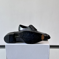 Berluti/布鲁提高端真皮大底正装皮鞋,采用进口牛皮鞋面 柔软有型,手工改色工艺,低调奢华气质,舒适透气版型,小牛皮 Berluti/布鲁提高端真皮大底正装皮鞋,采用进口牛皮鞋面 柔软有型,手工改色工艺,低调奢华气质,舒适透气版型,小牛皮