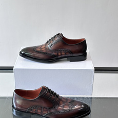Berluti/布鲁提高端真皮大底正装皮鞋,采用进口牛皮鞋面 柔软有型,手工改色工艺,低调奢华气质,舒适透气版型,小牛皮 Berluti/布鲁提高端真皮大底正装皮鞋,采用进口牛皮鞋面 柔软有型,手工改色工艺,低调奢华气质,舒适透气版型,小牛皮