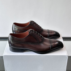 Berluti/布鲁提高端真皮大底正装皮鞋,采用进口牛皮鞋面 柔软有型,手工改色工艺,低调奢华气质,舒适透气版型,小牛皮 Berluti/布鲁提高端真皮大底正装皮鞋,采用进口牛皮鞋面 柔软有型,手工改色工艺,低调奢华气质,舒适透气版型,小牛皮