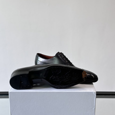 Berluti/布鲁提高端真皮大底正装皮鞋,采用进口牛皮鞋面 柔软有型,手工改色工艺,低调奢华气质,舒适透气版型,小牛皮 Berluti/布鲁提高端真皮大底正装皮鞋,采用进口牛皮鞋面 柔软有型,手工改色工艺,低调奢华气质,舒适透气版型,小牛皮