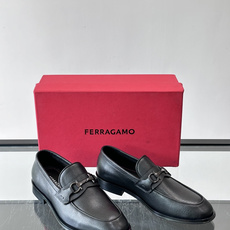 F菲拉格慕男士皮鞋 👞采用真皮材质,质感超高级,英伦风设计简约大方,商务通勤或正式场合都能轻松驾驭👞。一脚蹬设计超方便, F菲拉格慕男士皮鞋 👞采用真皮材质,质感超高级,英伦风设计简约大方,商务通勤或正式场合都能轻松驾驭👞。一脚蹬设计超方便,
