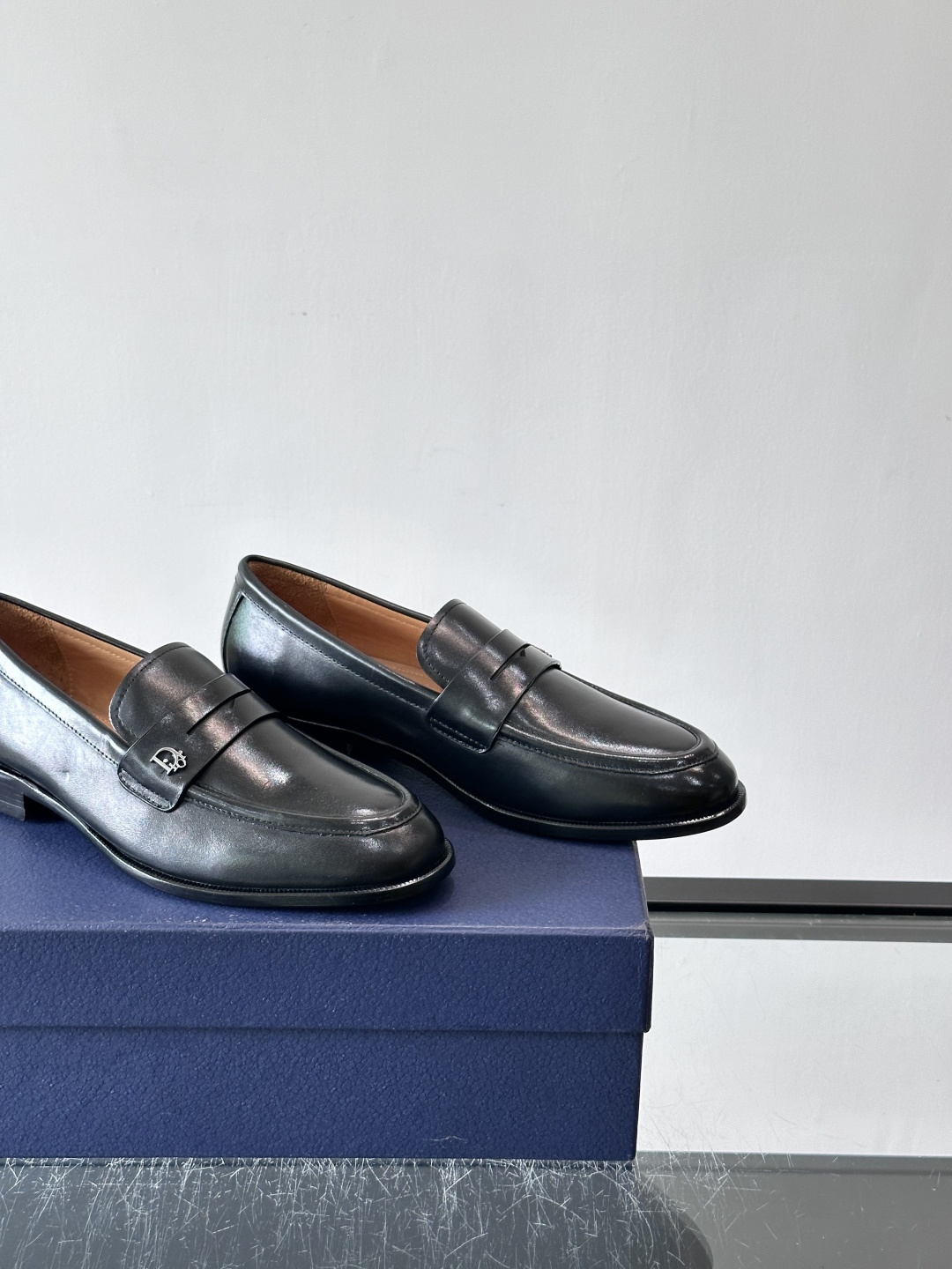 Dior D Metal Logo Leather Loafers