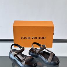 LV全新系列NEVADA COMFORT 女士👸凉鞋👡!本款 Nevada Comfort 凉鞋以柔软羊皮革饰带点缀鞋面 LV全新系列NEVADA COMFORT 女士👸凉鞋👡!本款 Nevada Comfort 凉鞋以柔软羊皮革饰带点缀鞋面