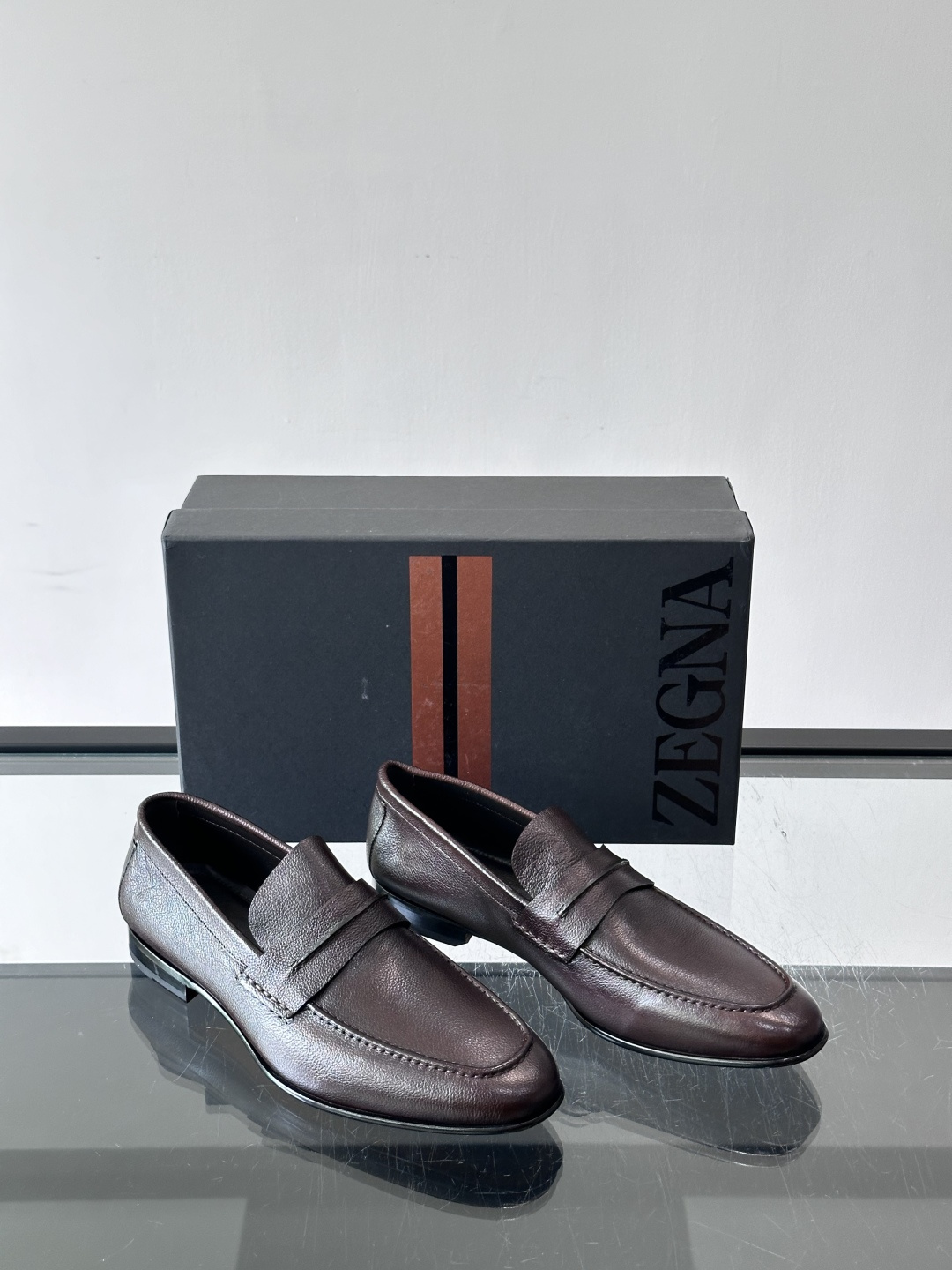 Ermenegildo Zegna 杰尼亚高端男士正装鞋休闲皮鞋,绅士臻享 型男必备 意大利进口牛皮皮胚 头层牛皮鞋面 Ermenegildo Zegna 杰尼亚高端男士正装鞋休闲皮鞋,绅士臻享 型男必备 意大利进口牛皮皮胚 头层牛皮鞋面