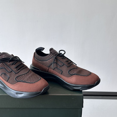 👟ERLUTI 1895运动鞋采用拼色针织鞋面,透气又舒适,适合日常或轻运动穿搭。白色EVA中底轻便缓震,长时间走路也不 👟ERLUTI 1895运动鞋采用拼色针织鞋面,透气又舒适,适合日常或轻运动穿搭。白色EVA中底轻便缓震,长时间走路也不
