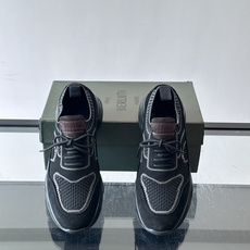 👟ERLUTI 1895运动鞋采用拼色针织鞋面,透气又舒适,适合日常或轻运动穿搭。白色EVA中底轻便缓震,长时间走路也不 👟ERLUTI 1895运动鞋采用拼色针织鞋面,透气又舒适,适合日常或轻运动穿搭。白色EVA中底轻便缓震,长时间走路也不
