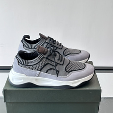 👟ERLUTI 1895运动鞋采用拼色针织鞋面,透气又舒适,适合日常或轻运动穿搭。白色EVA中底轻便缓震,长时间走路也不 👟ERLUTI 1895运动鞋采用拼色针织鞋面,透气又舒适,适合日常或轻运动穿搭。白色EVA中底轻便缓震,长时间走路也不