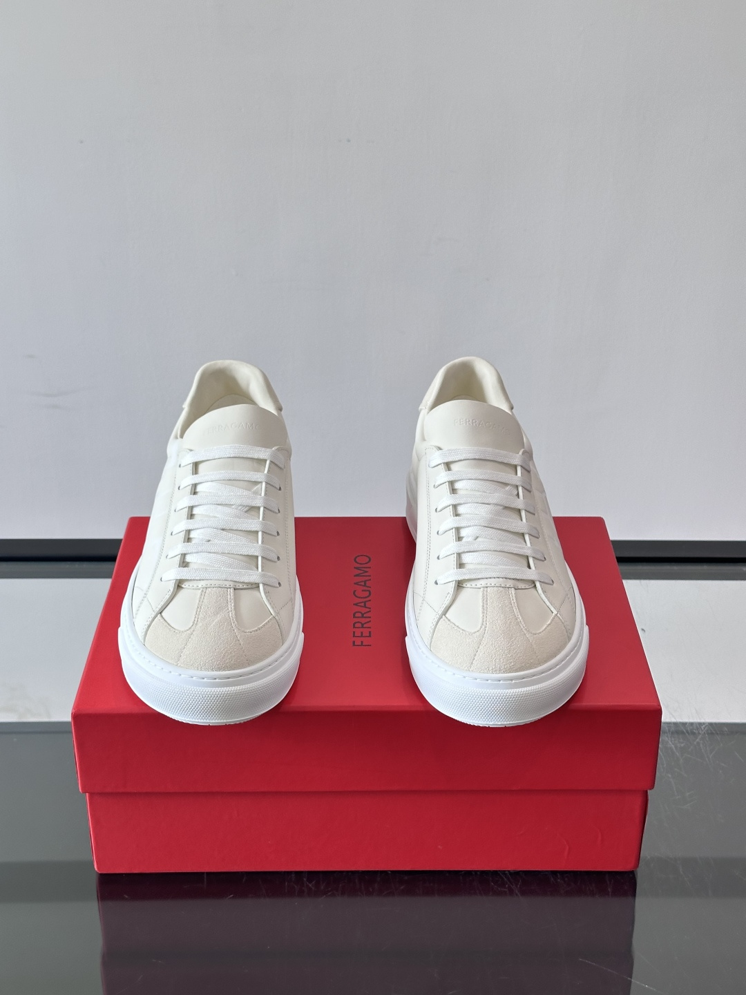 👟Ferragamo男士厚底板鞋,选用优质牛皮,荔枝纹理细腻,质感满分✨。厚底设计增高约5.5cm。鞋面简约流畅,百搭、 👟Ferragamo男士厚底板鞋,选用优质牛皮,荔枝纹理细腻,质感满分✨。厚底设计增高约5.5cm。鞋面简约流畅,百搭、