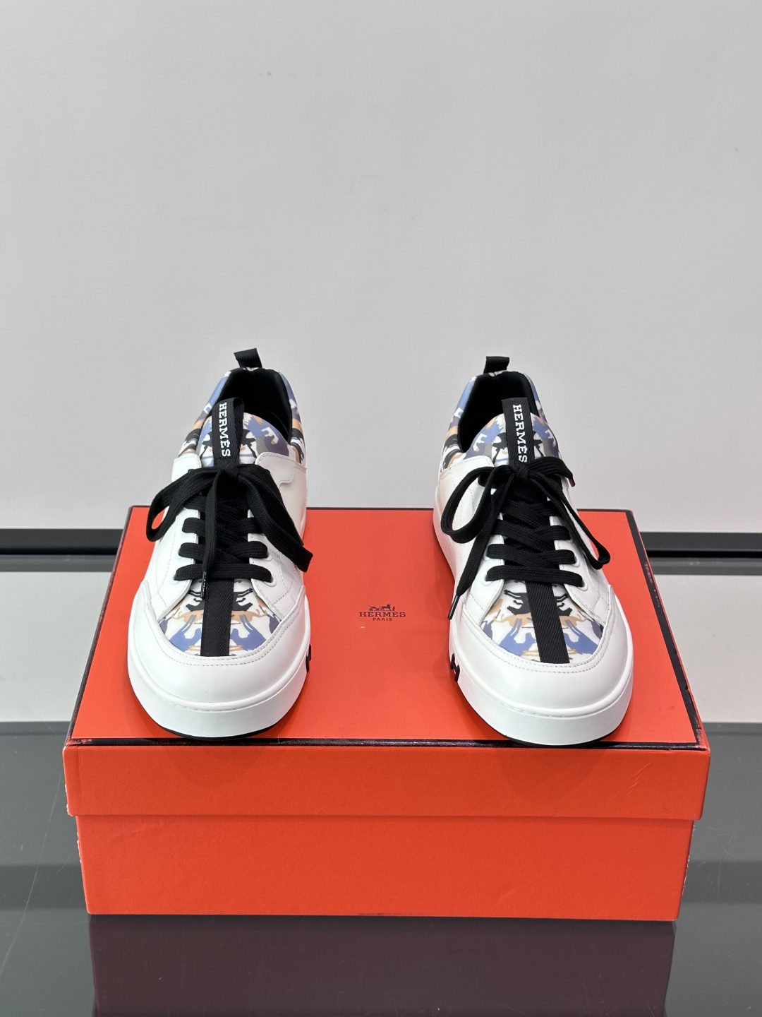 Hermès Printed Collar Leather Sneakers