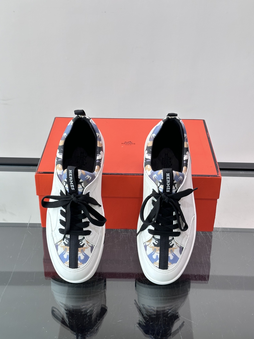 Hermès Printed Collar Leather Sneakers