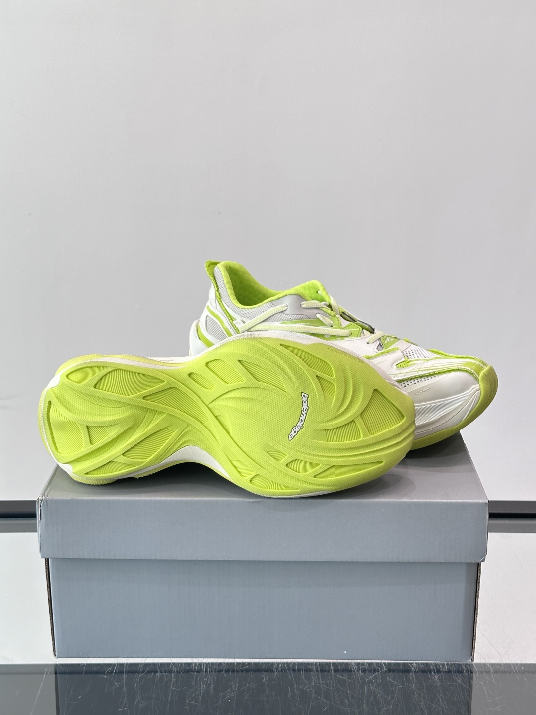 Balenciaga Jet Platform Sneaker 喷射系列低帮复古阔型摩登轻量厚底老爹风休闲情侣👫运动鞋 Balenciaga Jet Platform Sneaker 喷射系列低帮复古阔型摩登轻量厚底老爹风休闲情侣👫运动鞋