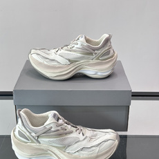 Balenciaga Jet Platform Sneaker 喷射系列低帮复古阔型摩登轻量厚底老爹风休闲情侣👫运动鞋 Balenciaga Jet Platform Sneaker 喷射系列低帮复古阔型摩登轻量厚底老爹风休闲情侣👫运动鞋