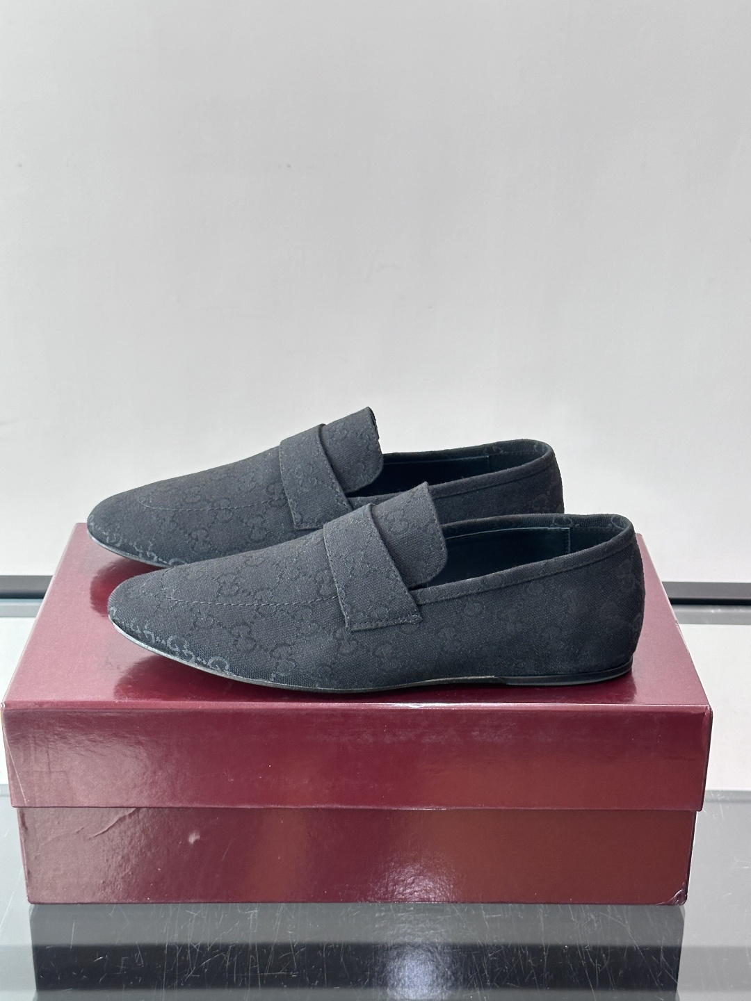 Gucci～经典老花皮鞋👞。原版印花牛皮打造，搭配牛皮内里，注塑成型特制牛皮垫，真皮大底，超精车线，尽显高档奢华，时尚必