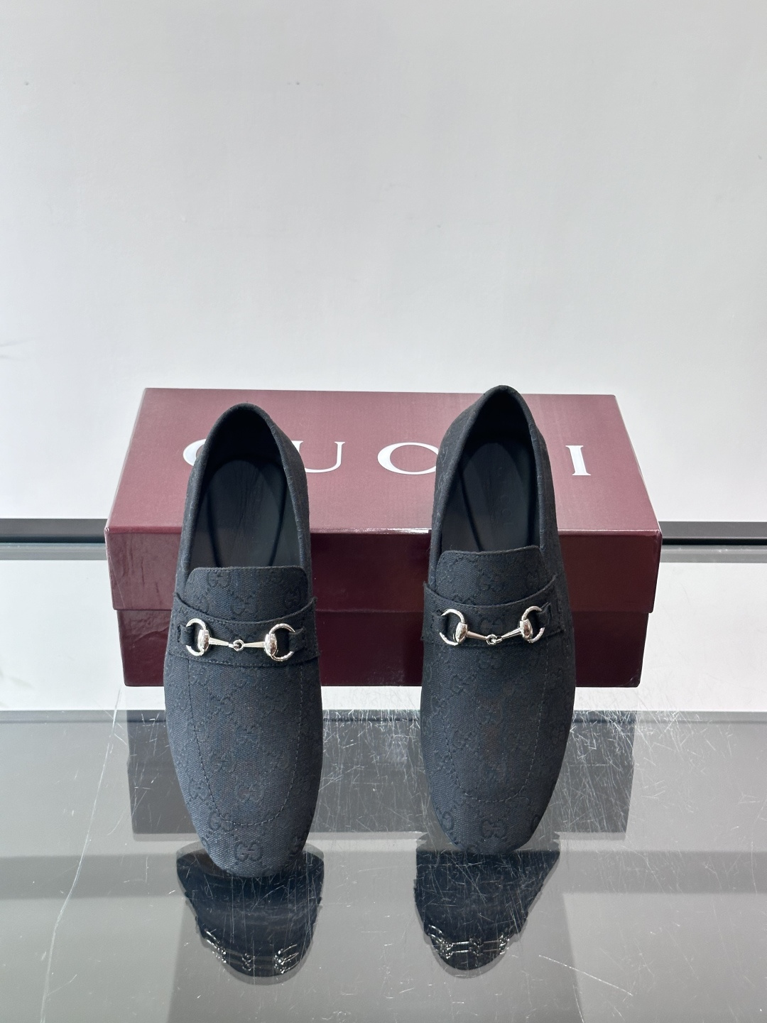 Gucci～经典老花皮鞋👞。原版印花牛皮打造，搭配牛皮内里，注塑成型特制牛皮垫，真皮大底，超精车线，尽显高档奢华，时尚必