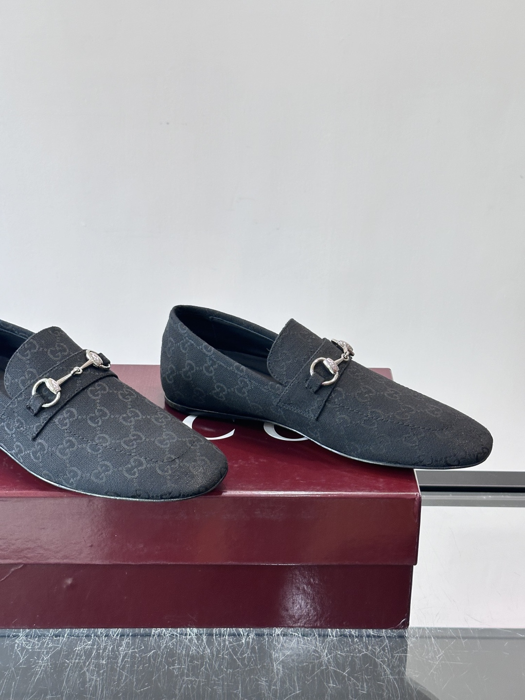 Gucci～经典老花皮鞋👞。原版印花牛皮打造，搭配牛皮内里，注塑成型特制牛皮垫，真皮大底，超精车线，尽显高档奢华，时尚必