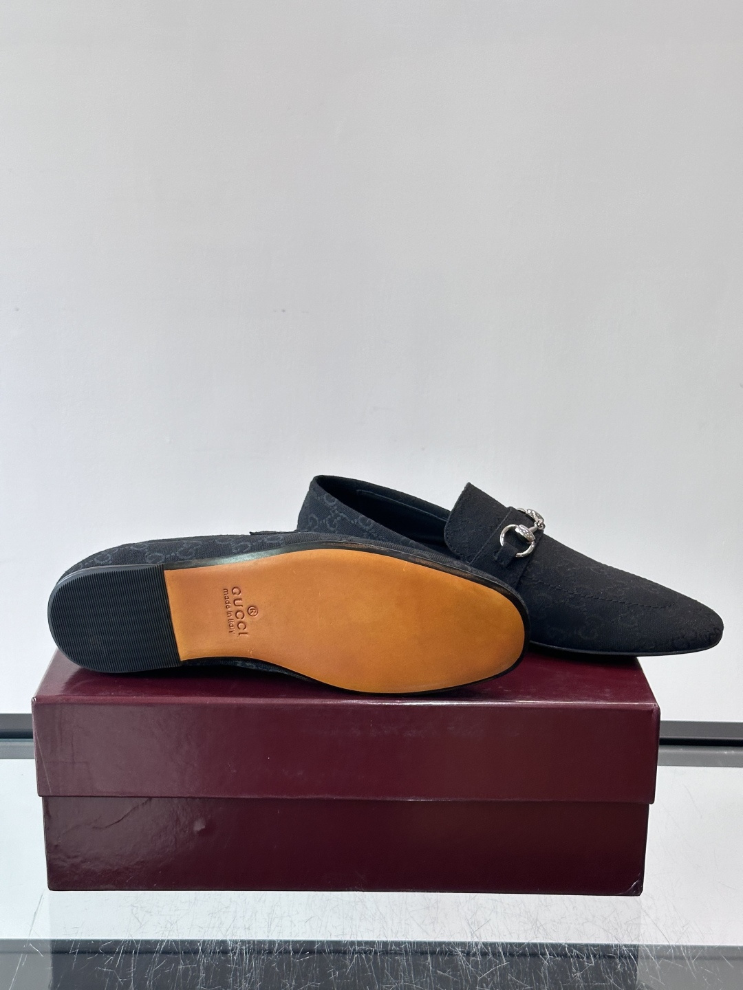 Gucci～经典老花皮鞋👞。原版印花牛皮打造，搭配牛皮内里，注塑成型特制牛皮垫，真皮大底，超精车线，尽显高档奢华，时尚必