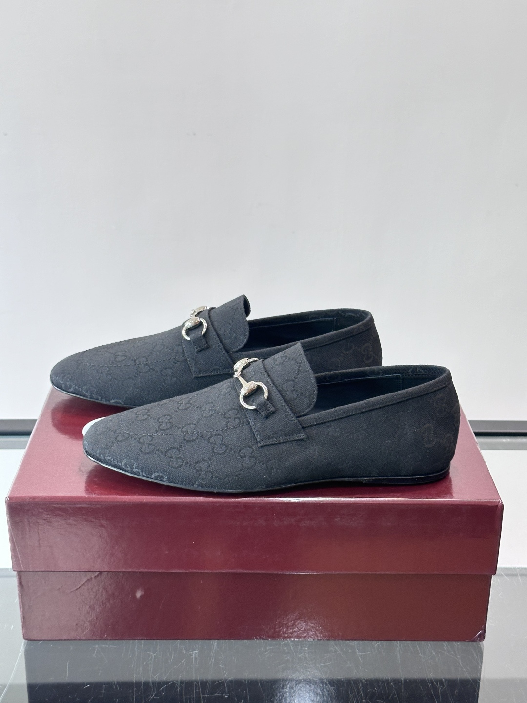 Gucci～经典老花皮鞋👞。原版印花牛皮打造，搭配牛皮内里，注塑成型特制牛皮垫，真皮大底，超精车线，尽显高档奢华，时尚必