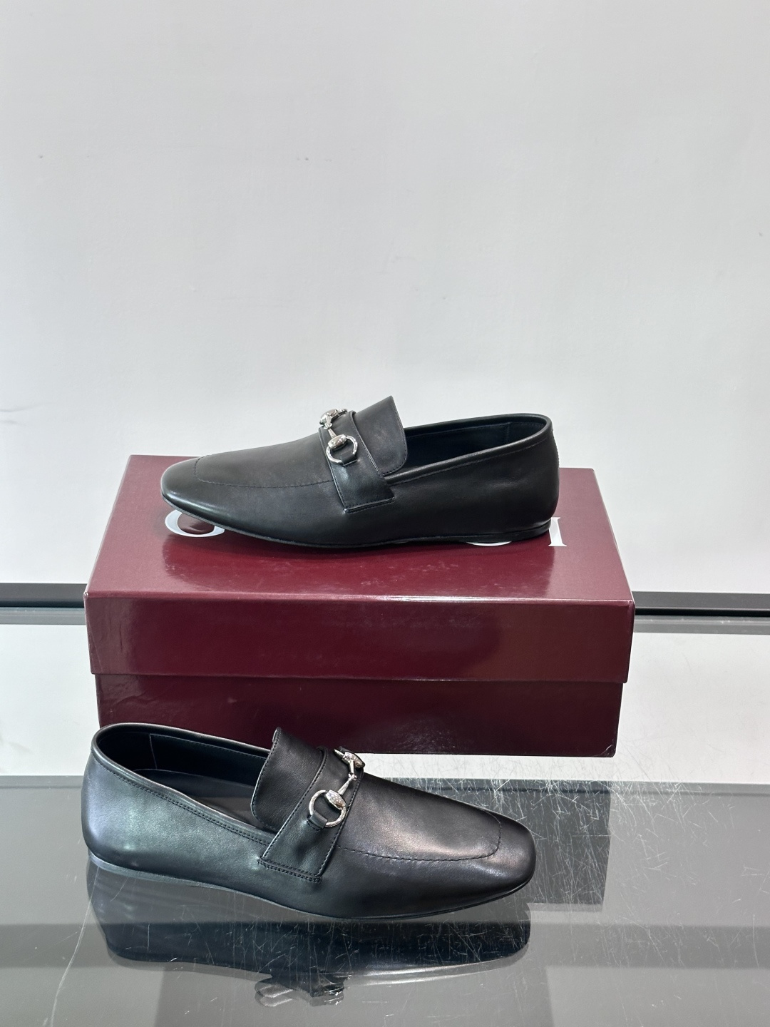 Gucci～经典老花皮鞋👞。原版印花牛皮打造，搭配牛皮内里，注塑成型特制牛皮垫，真皮大底，超精车线，尽显高档奢华，时尚必