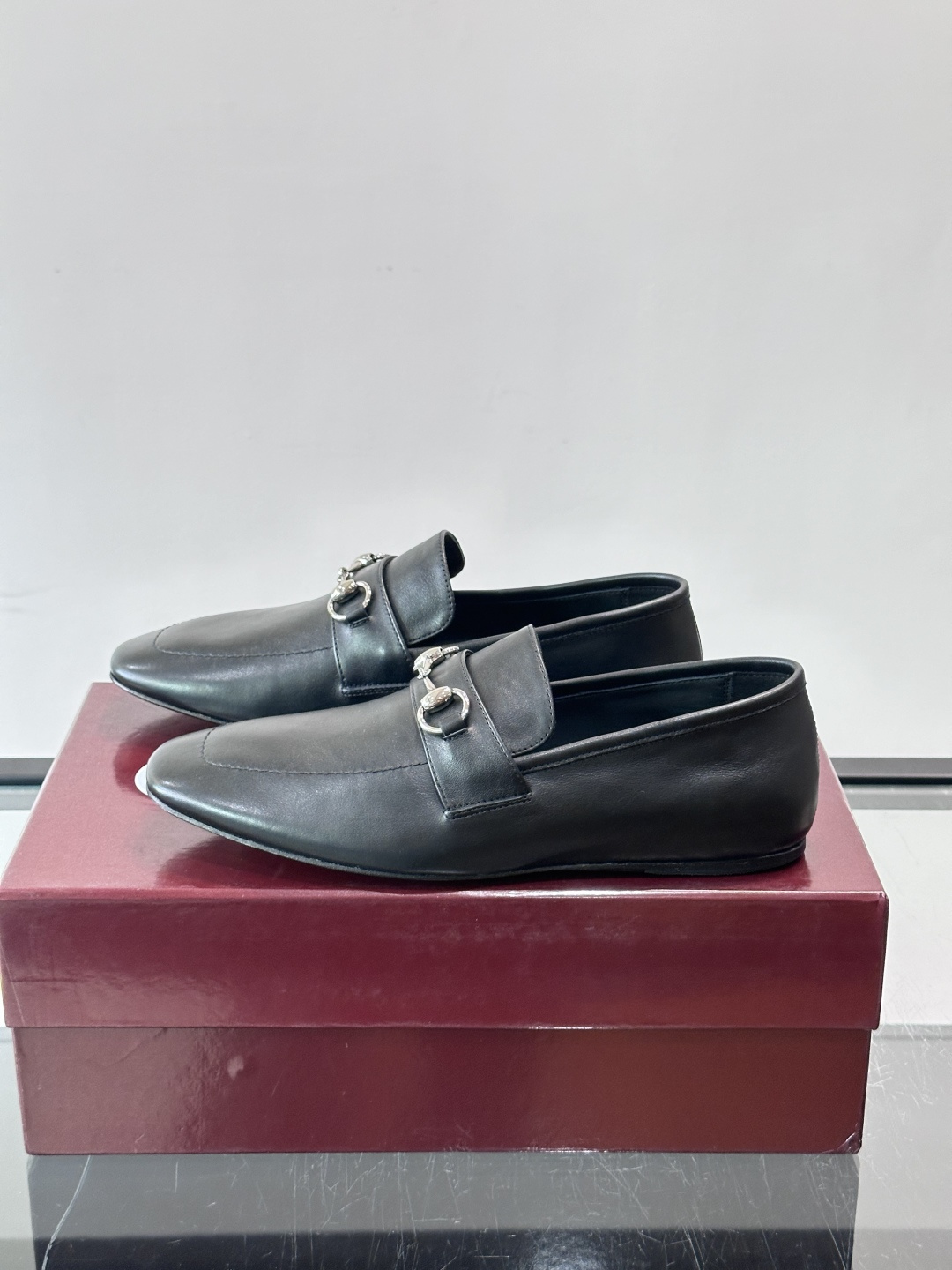 Gucci～经典老花皮鞋👞。原版印花牛皮打造，搭配牛皮内里，注塑成型特制牛皮垫，真皮大底，超精车线，尽显高档奢华，时尚必