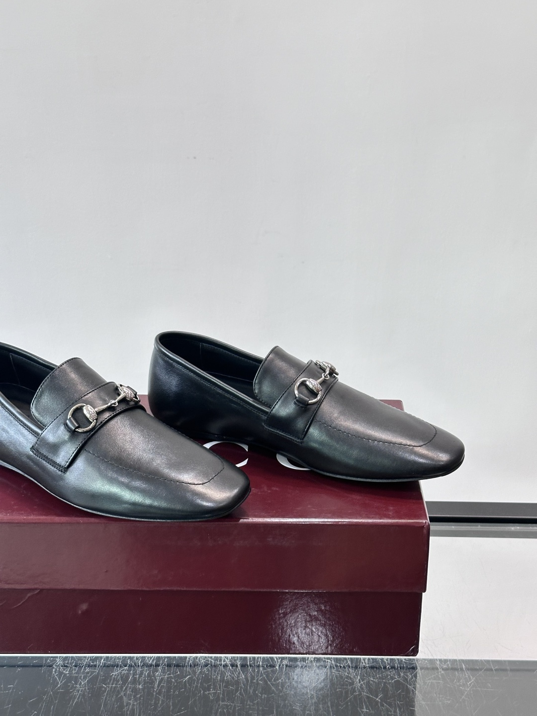 Gucci～经典老花皮鞋👞。原版印花牛皮打造，搭配牛皮内里，注塑成型特制牛皮垫，真皮大底，超精车线，尽显高档奢华，时尚必