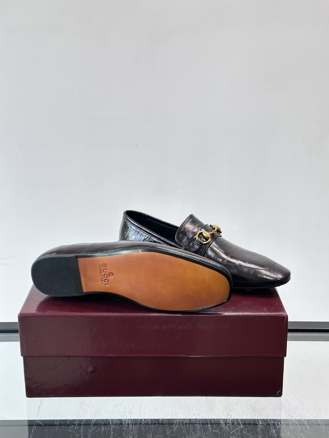 Gucci～经典老花皮鞋👞。原版印花牛皮打造，搭配牛皮内里，注塑成型特制牛皮垫，真皮大底，超精车线，尽显高档奢华，时尚必