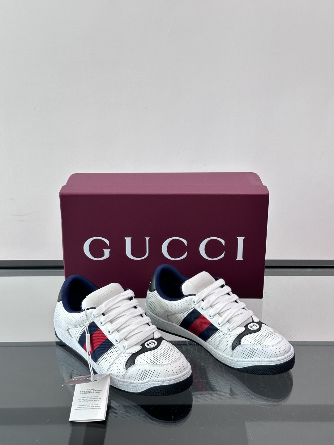 Gu～i🆕低帮运动鞋系列®复古小脏鞋〰️🔜这款运动鞋以70年代经典运动鞋为灵感原型🔸复古学院风款式与融入怀旧运动服风格的