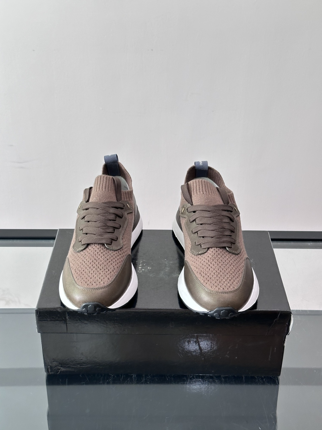 👟MAGNANNI西班牙🇪🇸品牌休闲飞织运动鞋👟主打透气舒适,飞织鞋面轻盈贴合,适合长时间穿着。厚底设计带来隐形增高效果 👟MAGNANNI西班牙🇪🇸品牌休闲飞织运动鞋👟主打透气舒适,飞织鞋面轻盈贴合,适合长时间穿着。厚底设计带来隐形增高效果