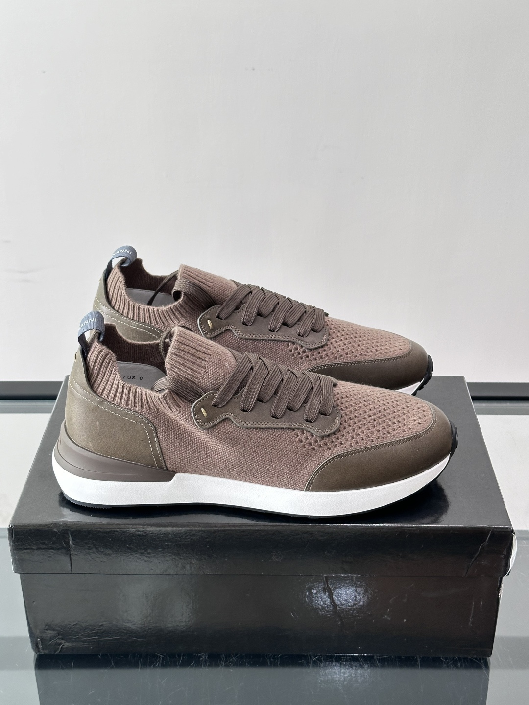 👟MAGNANNI西班牙🇪🇸品牌休闲飞织运动鞋👟主打透气舒适,飞织鞋面轻盈贴合,适合长时间穿着。厚底设计带来隐形增高效果 👟MAGNANNI西班牙🇪🇸品牌休闲飞织运动鞋👟主打透气舒适,飞织鞋面轻盈贴合,适合长时间穿着。厚底设计带来隐形增高效果