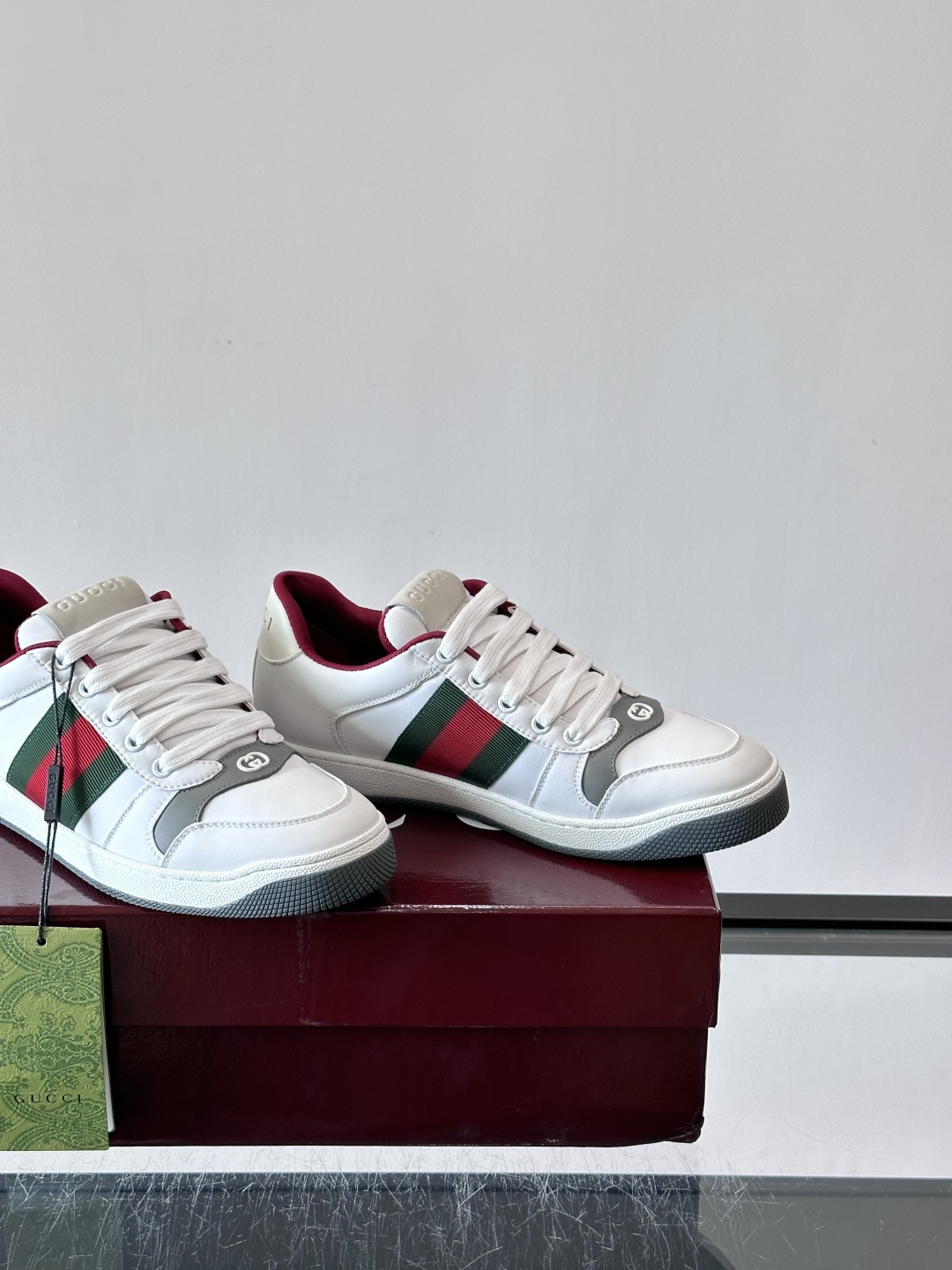 Gu～i🆕低帮运动鞋系列®复古小脏鞋〰️🔜这款运动鞋以70年代经典运动鞋为灵感原型🔸复古学院风款式与融入怀旧运动服风格的