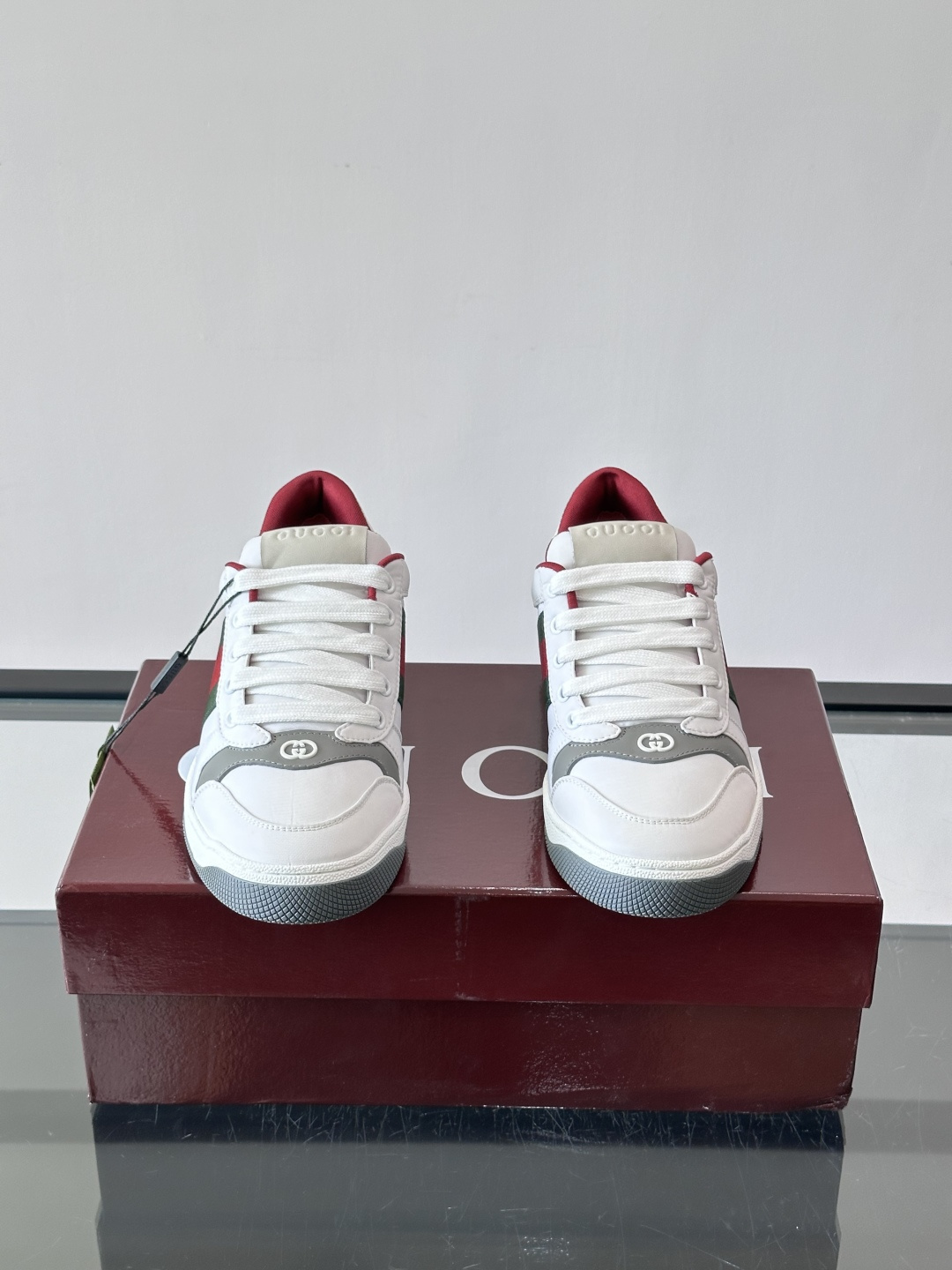 Gu～i🆕低帮运动鞋系列®复古小脏鞋〰️🔜这款运动鞋以70年代经典运动鞋为灵感原型🔸复古学院风款式与融入怀旧运动服风格的