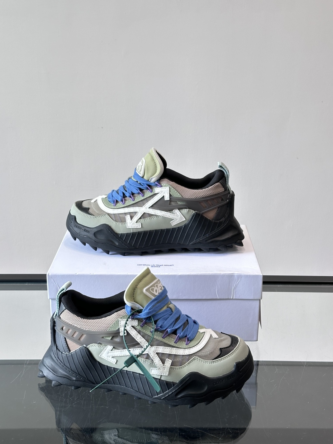 Off-White ODSY-1000 Sneakers