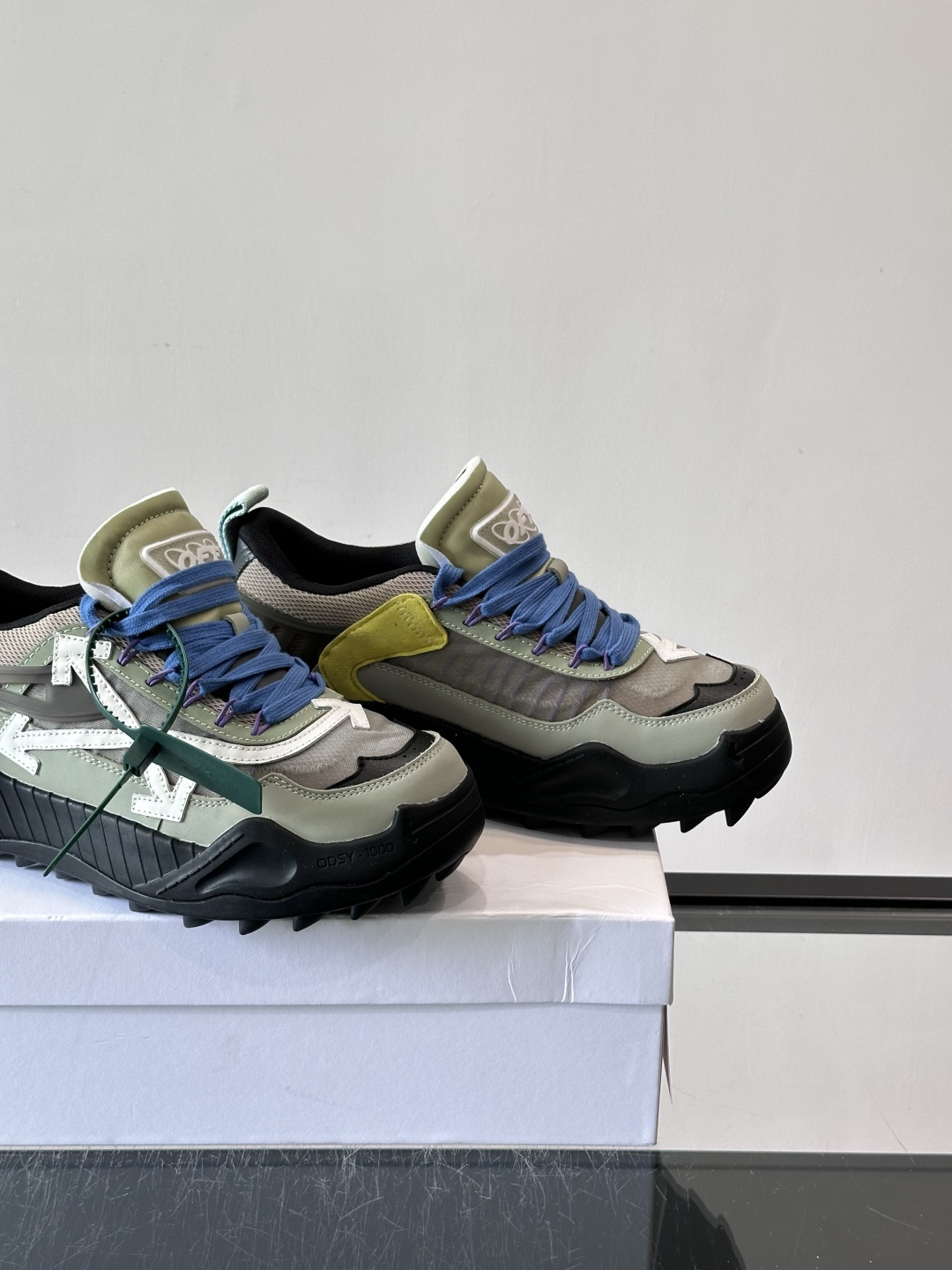 Off-White ODSY-1000 Sneakers
