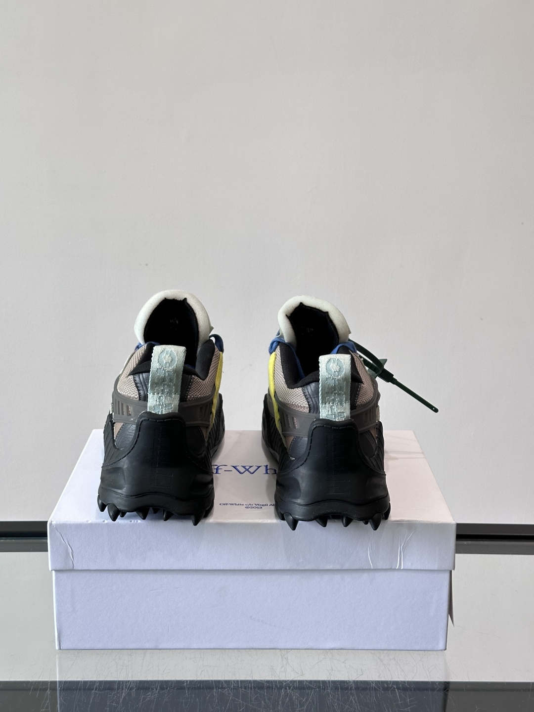 Off-White ODSY-1000 Sneakers