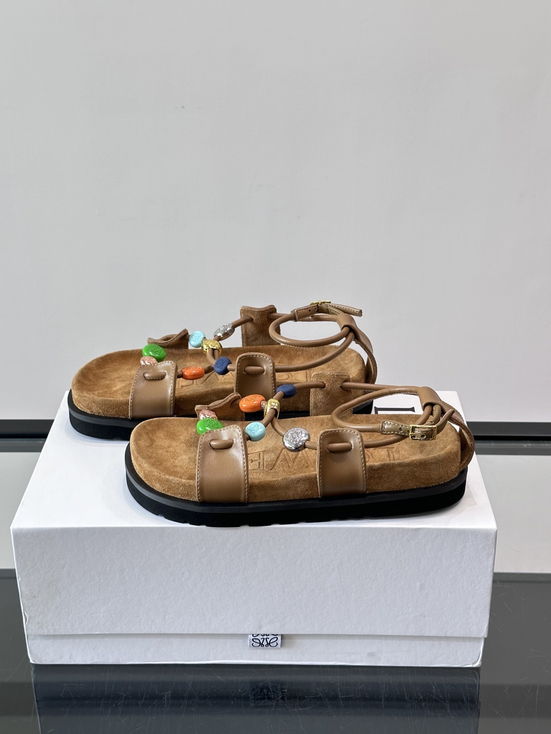 LOEWE罗意威2026ss新品复古风平底沙滩厚底凉鞋~最近大热的一款凉鞋 超级可爱 时髦精绝对不能错过的必入款,没有任 LOEWE罗意威2026ss新品复古风平底沙滩厚底凉鞋~最近大热的一款凉鞋 超级可爱 时髦精绝对不能错过的必入款,没有任
