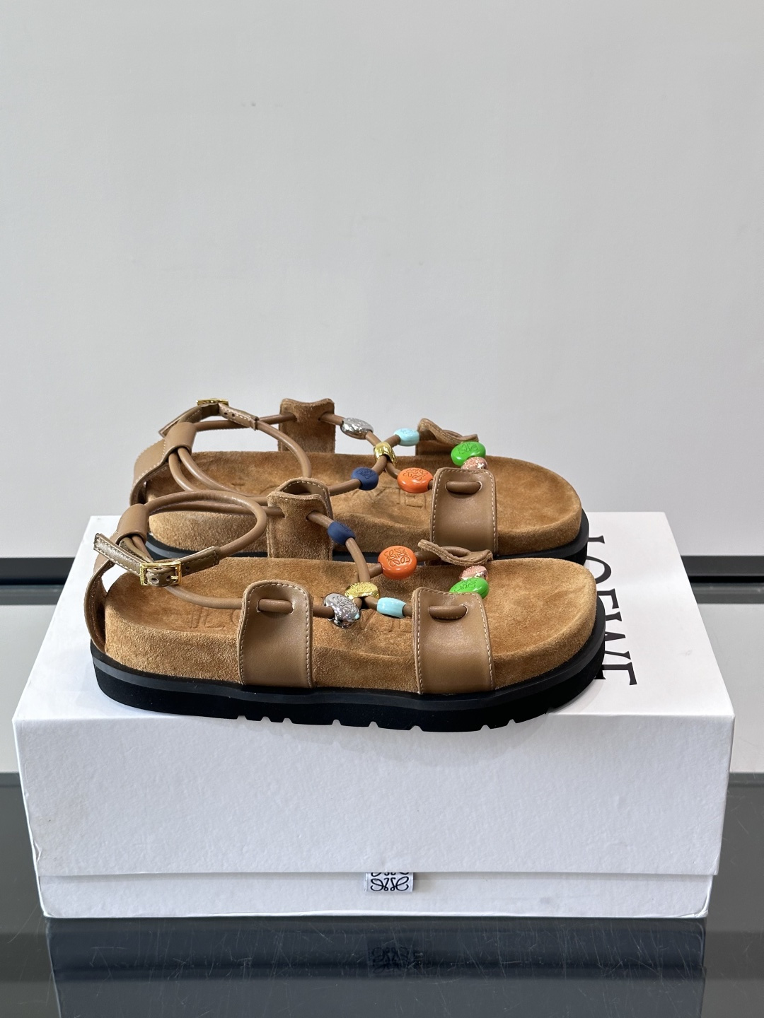 LOEWE罗意威2026ss新品复古风平底沙滩厚底凉鞋~最近大热的一款凉鞋 超级可爱 时髦精绝对不能错过的必入款,没有任 LOEWE罗意威2026ss新品复古风平底沙滩厚底凉鞋~最近大热的一款凉鞋 超级可爱 时髦精绝对不能错过的必入款,没有任
