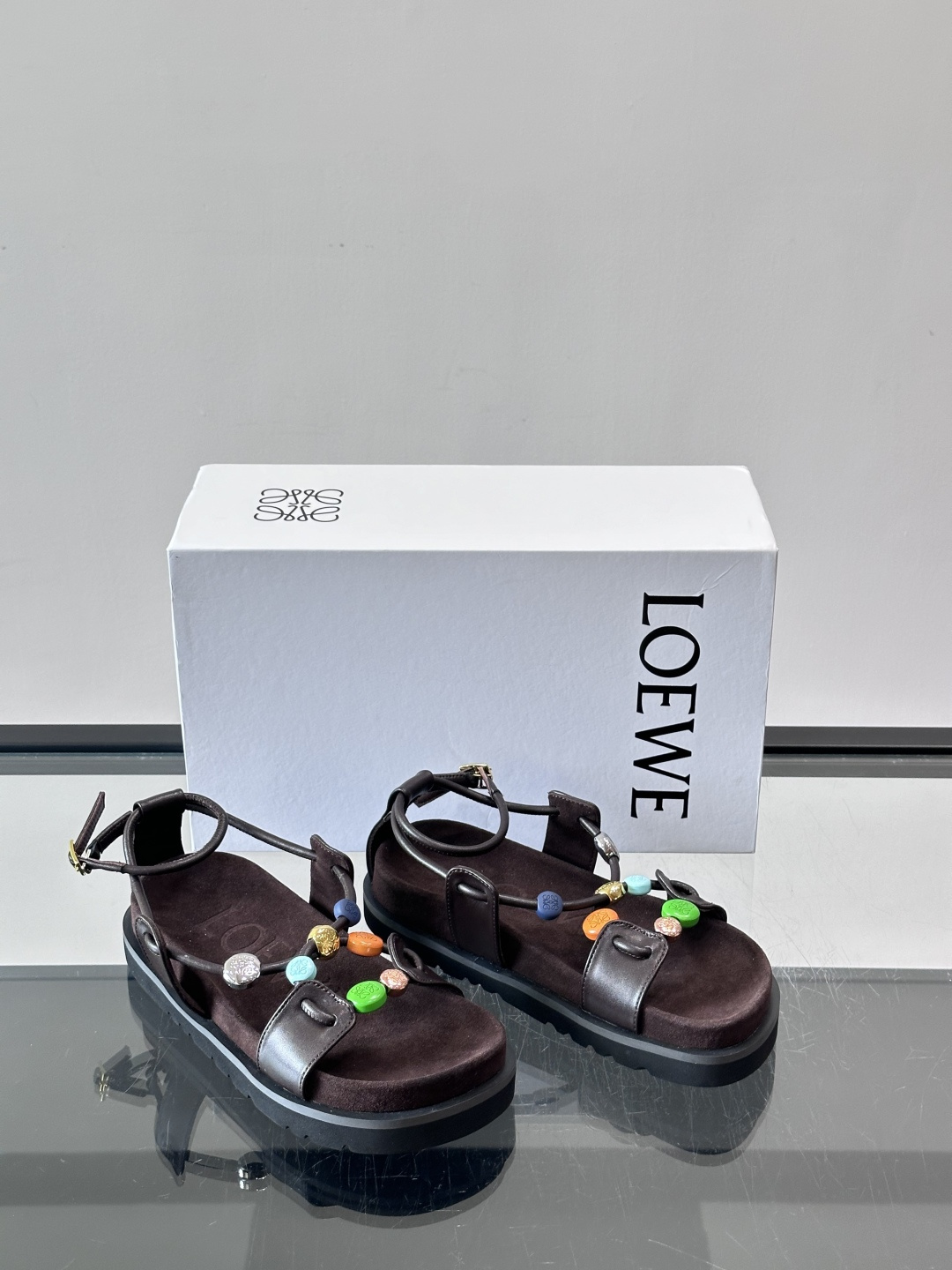 LOEWE罗意威2026ss新品复古风平底沙滩厚底凉鞋~最近大热的一款凉鞋 超级可爱 时髦精绝对不能错过的必入款,没有任 LOEWE罗意威2026ss新品复古风平底沙滩厚底凉鞋~最近大热的一款凉鞋 超级可爱 时髦精绝对不能错过的必入款,没有任