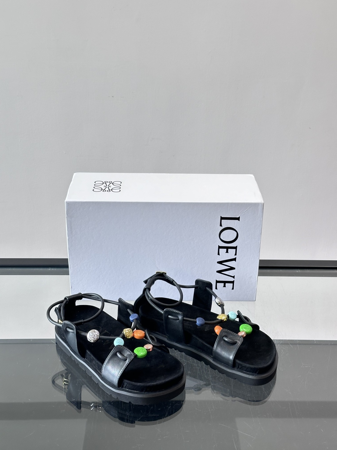 LOEWE罗意威2026ss新品复古风平底沙滩厚底凉鞋~最近大热的一款凉鞋 超级可爱 时髦精绝对不能错过的必入款,没有任 LOEWE罗意威2026ss新品复古风平底沙滩厚底凉鞋~最近大热的一款凉鞋 超级可爱 时髦精绝对不能错过的必入款,没有任