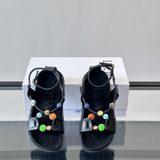 LOEWE罗意威2026ss新品复古风平底沙滩厚底凉鞋~最近大热的一款凉鞋 超级可爱 时髦精绝对不能错过的必入款,没有任 LOEWE罗意威2026ss新品复古风平底沙滩厚底凉鞋~最近大热的一款凉鞋 超级可爱 时髦精绝对不能错过的必入款,没有任