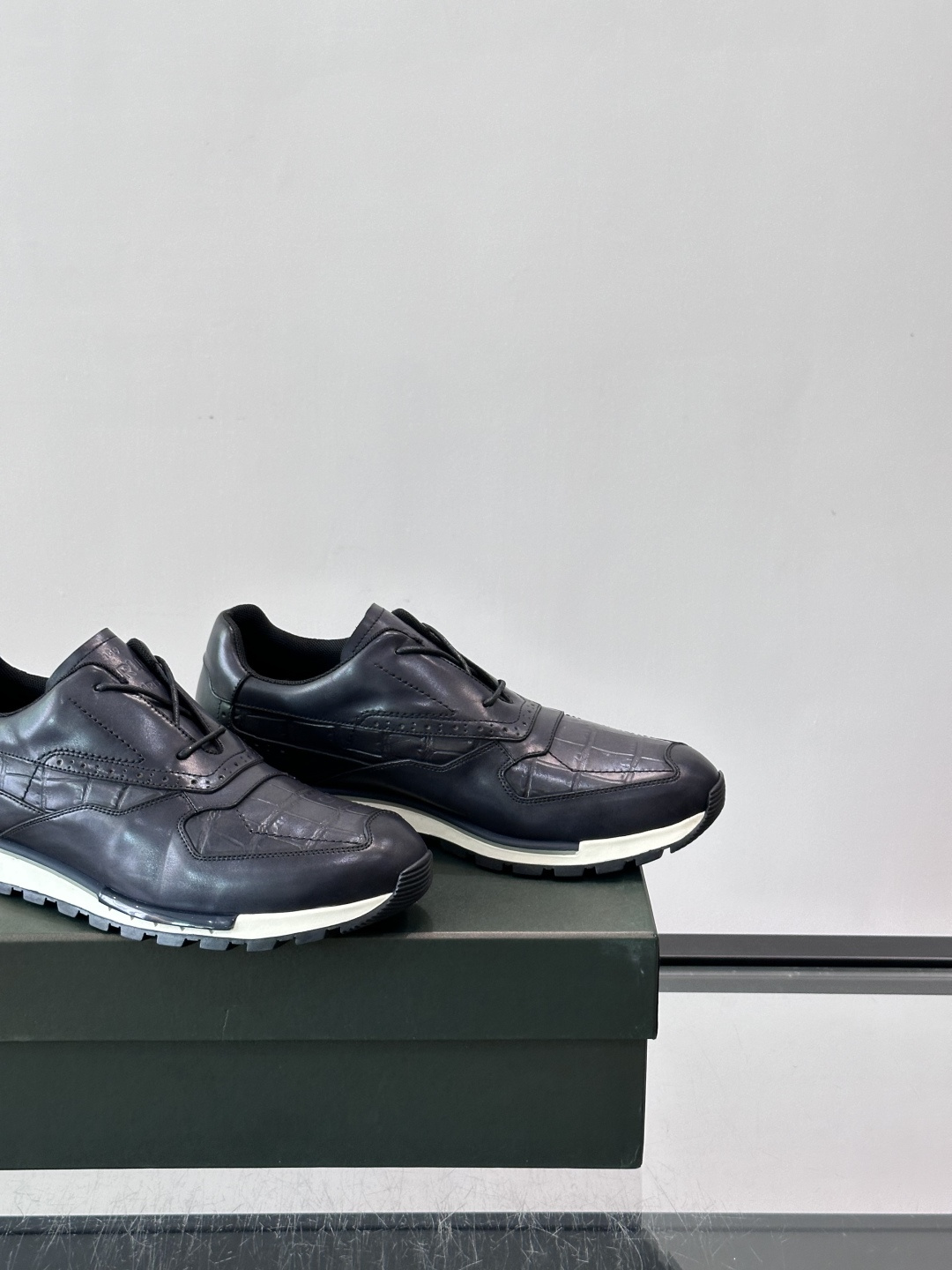 Berluti Navy Croc Embossed Leather Casual Sneakers