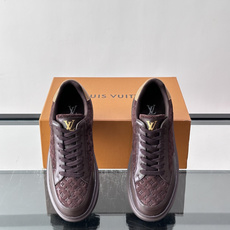 LV🌸BEVERLY HILLS 运动鞋本款 Beverly Hills 运动鞋为绒面牛皮革压印迷你 Monogram LV🌸BEVERLY HILLS 运动鞋本款 Beverly Hills 运动鞋为绒面牛皮革压印迷你 Monogram