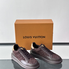 LV🌸BEVERLY HILLS 运动鞋本款 Beverly Hills 运动鞋为绒面牛皮革压印迷你 Monogram LV🌸BEVERLY HILLS 运动鞋本款 Beverly Hills 运动鞋为绒面牛皮革压印迷你 Monogram