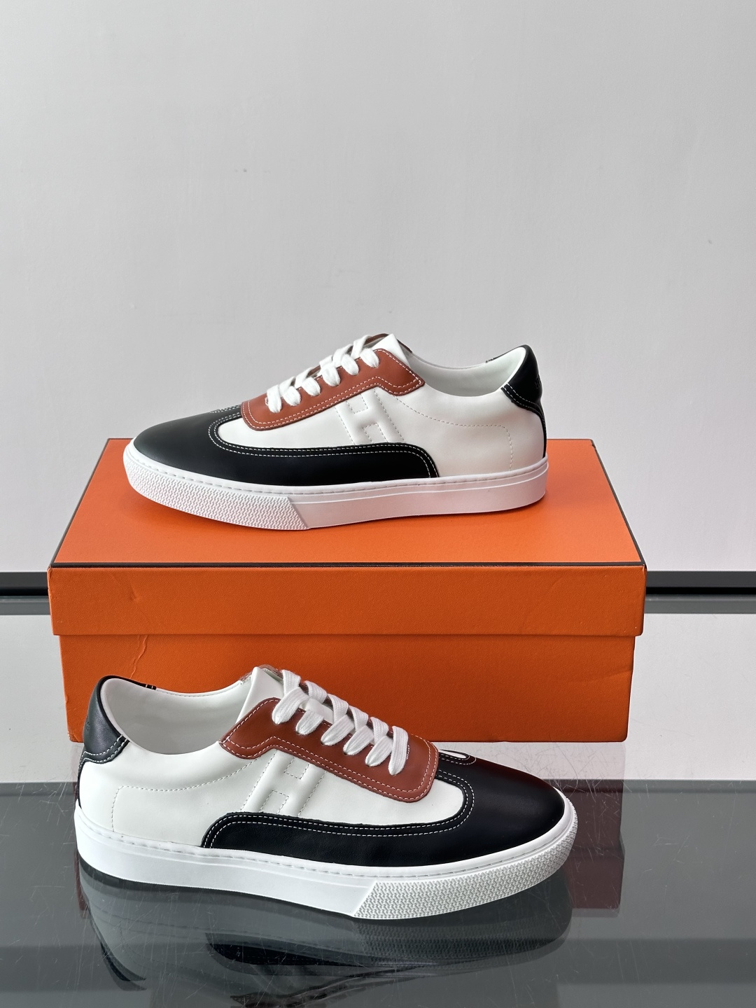Hermes Colorblock H Logo Low Top Sneakers