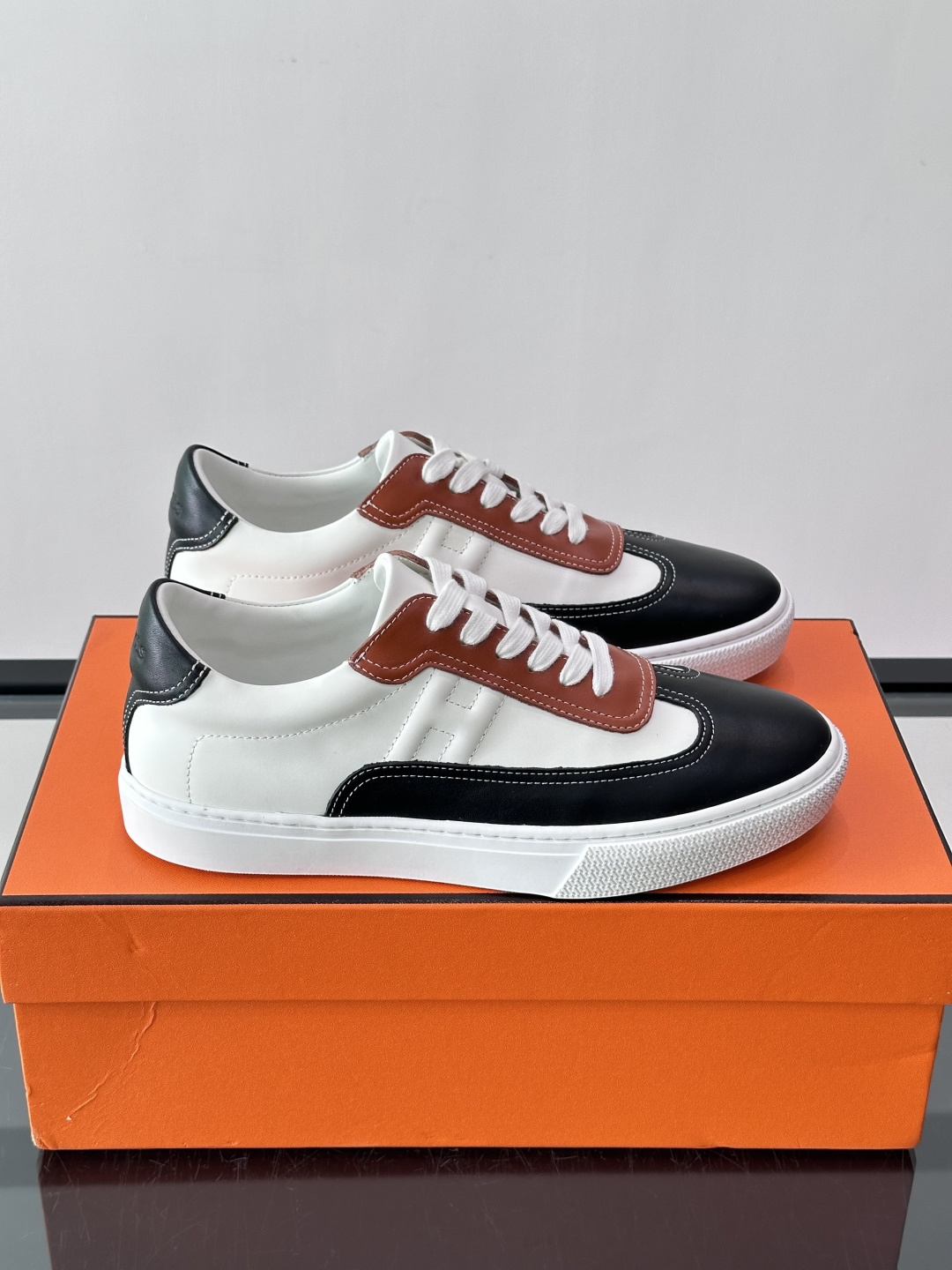 Hermes Colorblock H Logo Low Top Sneakers